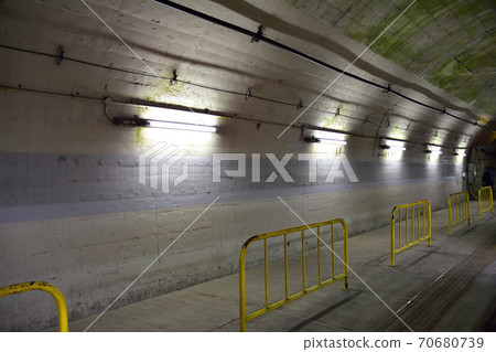 從水上站到六合町站上越線列車窗口的風景 70680739