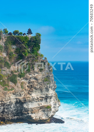 Cliffs and sea Uluwatu Temple 70683249