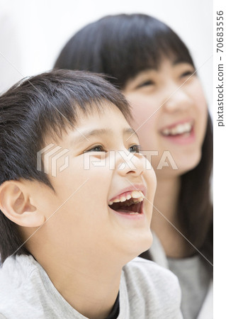 微笑男孩 微笑男孩 70683556