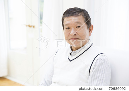 Mid-year Male Portrait 70686092