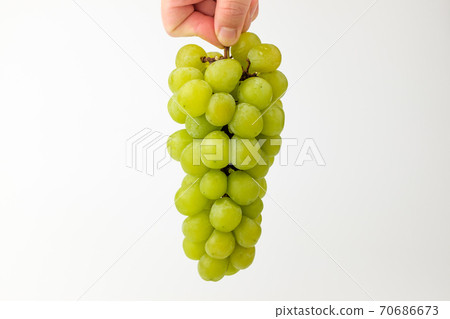 green grapes green grapes 70686673