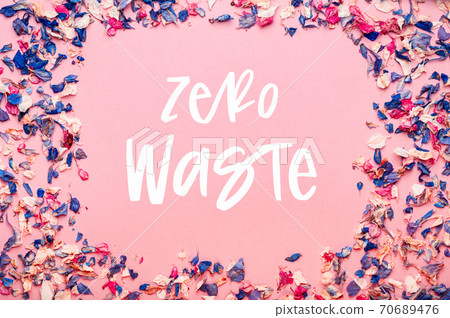 Biodegradable confetti from real dried flowers 70689476