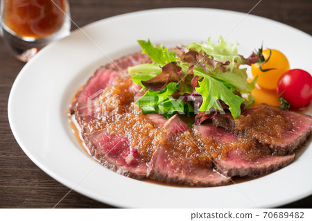 roast beef roast beef 70689482