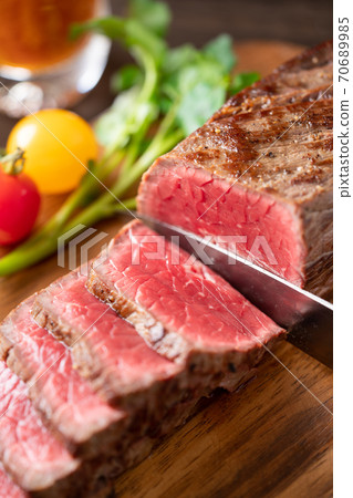 roast beef  70689985