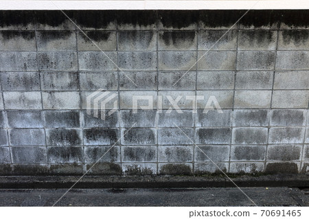 Block wall image 70691465