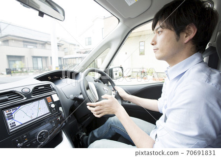 一個人開車 一個人開車 70691831