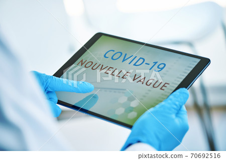 doctor and text covid-19 new outbreak in french doctor and text covid-19 new outbreak in french 70692516