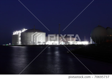 Night view of Ishikari LNG terminal 70695737