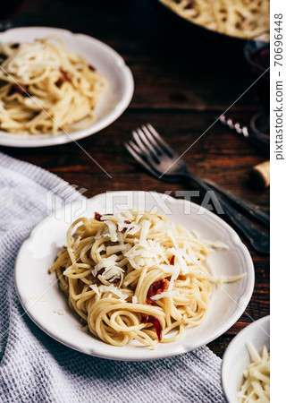 Classic spaghetti carbonara Classic spaghetti carbonara 70696448