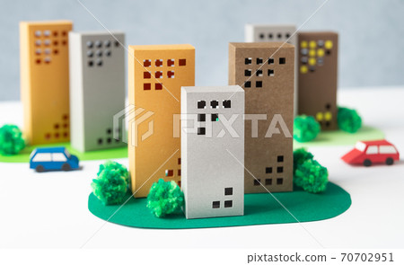 商業區的各種房地產建築高層公寓 70702951