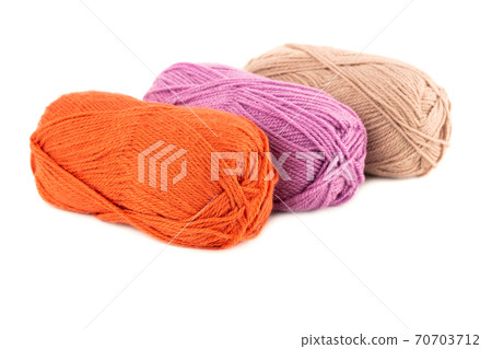 Three yarn clews Three yarn clews 70703712
