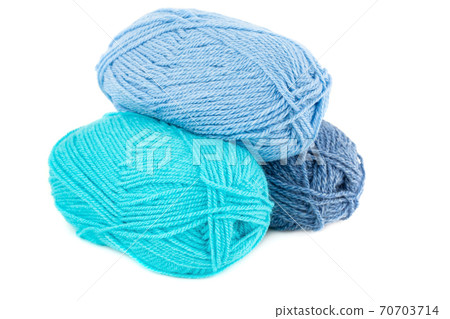 Three yarn clews Three yarn clews 70703714