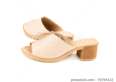 Pair of shoes 70704322