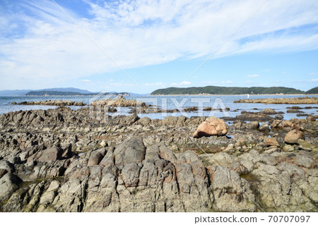 View of Tomogashima and Jinoshima between Jogasaki Coast and Nakano Seto 70707097