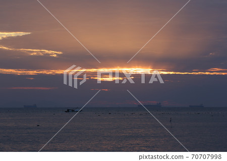 Yeosu City, Musulmok Beach, Brother Island, Sunrise Yeosu City, Musulmok Beach, Brother Island, Sunrise 70707998