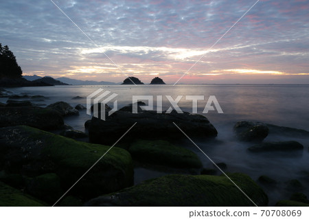 麗水市,Musulmok海灘,兄弟島,日出 麗水市,Musulmok海灘,兄弟島,日出 70708069