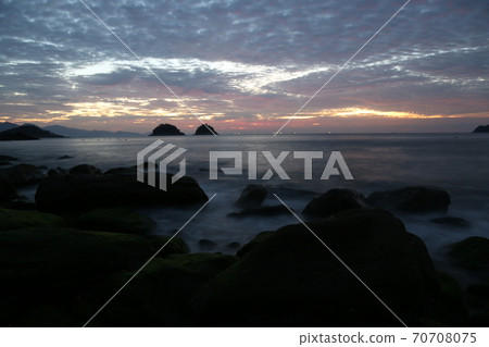 Yeosu City, Musulmok Beach, Brother Island, Sunrise Yeosu City, Musulmok Beach, Brother Island, Sunrise 70708075