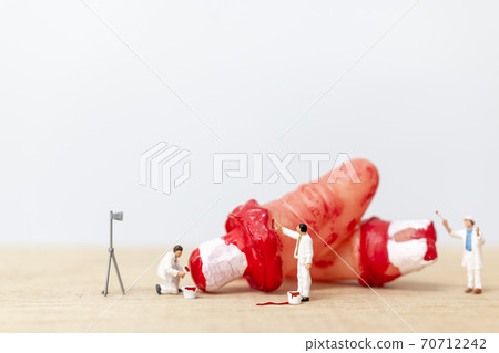 Painters colouring Bloody Fake finger for Halloween Party Props Decorations. Painters colouring Bloody Fake finger for Halloween Party Props Decorations. 70712242