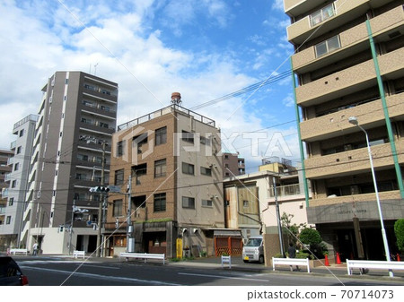 Near Nihontsutsu 1-chome 70714073