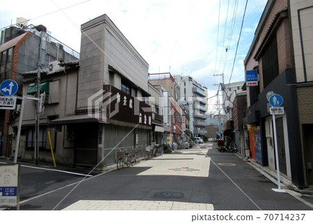 Near Nihontsutsu 1-chome 70714237