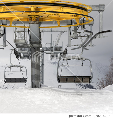 Top station of ropeway 70716208
