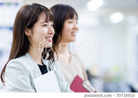 Female office business image 70716910