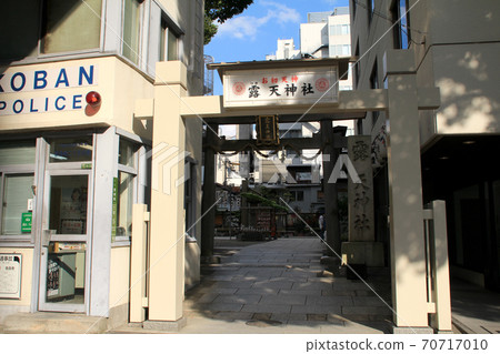 Sonezaki Ohatsu Tenjin, police box with open-air shrine 70717010