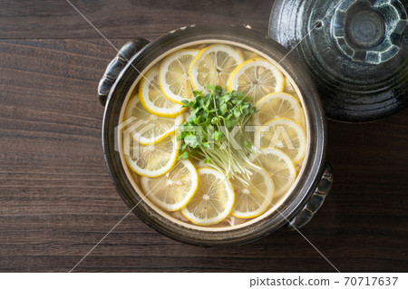 Salt lemon pot 70717637