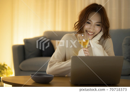 在線酒會視頻通話 在線酒會視頻通話 70718373