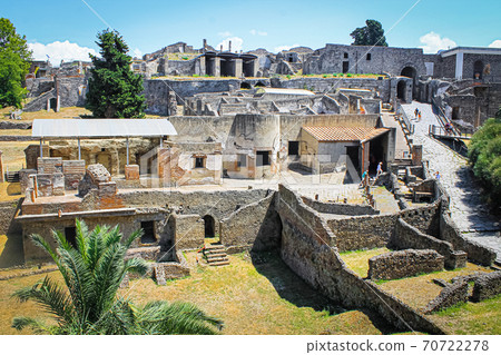 Ruins of the ancient Italian city of Pompeii Ruins of the ancient Italian city of Pompeii 70722278