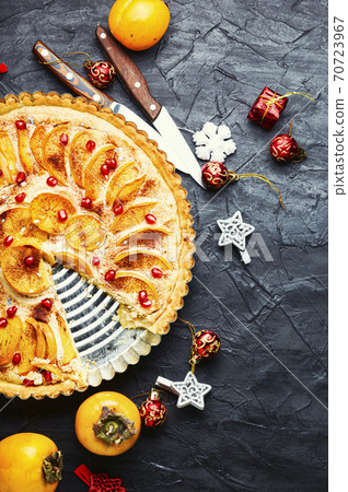 Christmas persimmon cake 70723967