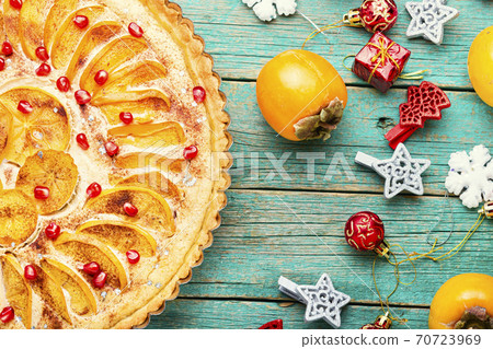 Christmas fruit tart Christmas fruit tart 70723969