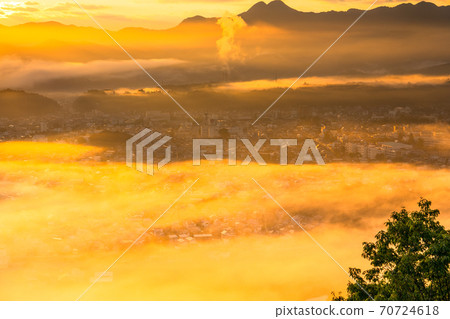 《Saitama Prefecture》 Chichibu Sea of Clouds / Dawn 《Saitama Prefecture》 Chichibu Sea of Clouds / Dawn 70724618