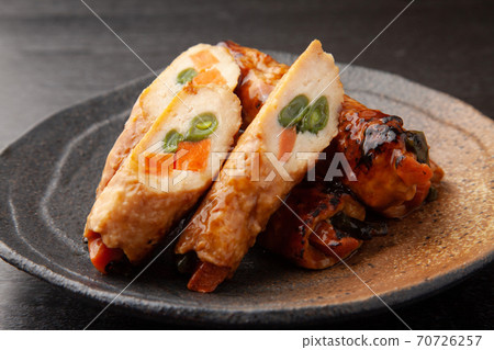 烤青豆和胡蘿蔔和雞肉 70726257