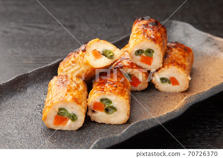 烤青豆和胡蘿蔔和雞肉 烤青豆和胡蘿蔔和雞肉 70726370