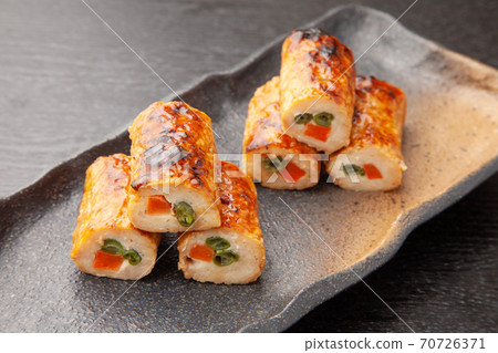 烤青豆和胡蘿蔔和雞肉 70726371