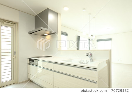 System kitchen in newly built housing LDK System kitchen in newly built housing LDK 70729382