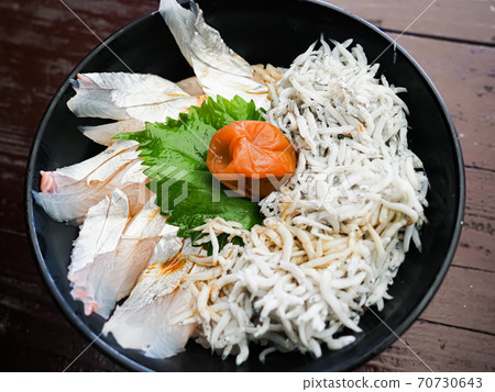 Shirasu hairtail bowl 70730643