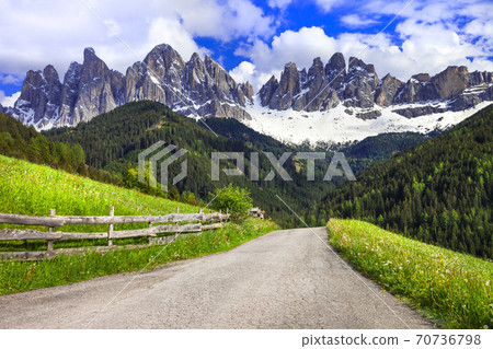 Idyllic nature scenery - impressive Dolomite mountains, Vall di Funes, northern Italy, Idyllic nature scenery - impressive Dolomite mountains, Vall di Funes, northern Italy, 70736798