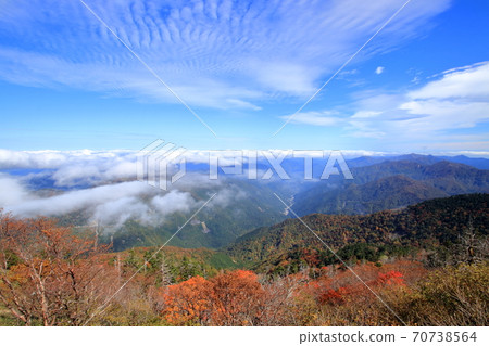 Kenzan Hutte秋葉頂端的景色(德島縣) Kenzan Hutte秋葉頂端的景色(德島縣) 70738564