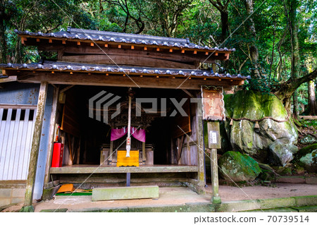Kamiya Tachinomiya Shrine / Precincts Hachiman Shrine Kamiya Tachinomiya Shrine / Precincts Hachiman Shrine 70739514