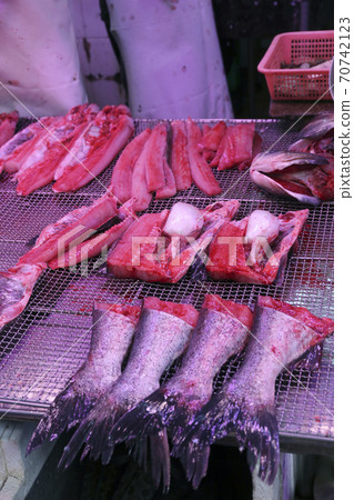 Fish sold at the market in the North Point of Hong Kong Island. There are many unfamiliar fish in Japan. How to cut is unique 70742123