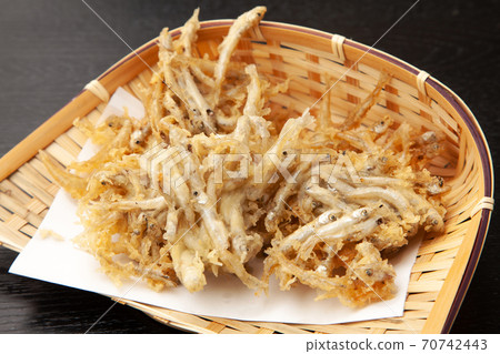 Fried smelt 70742443