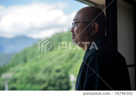 Yukata形象的成熟人 70746302