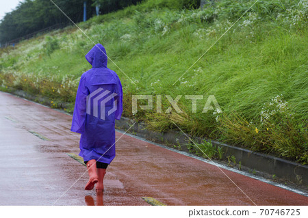 Rainy season city landscape 046 70746725