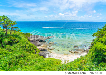 View of Iriomote Island from Ishigaki Island View of Iriomote Island from Ishigaki Island 70748103