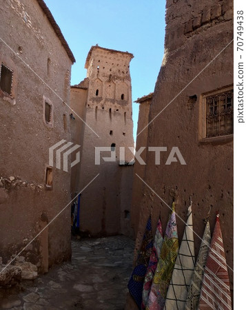 Road in the village of Ait Ben Haddou, Morocco Road in the village of Ait Ben Haddou, Morocco 70749438