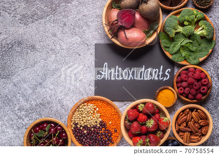 Healthy foods high in antioxidants. Healthy foods high in antioxidants. 70758554