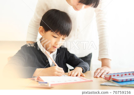 小學生學習與女性教學 70759156
