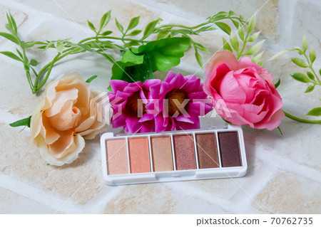 Cosmetics, cosmetics, eye shadow, eye shadow, makeup, beauty, women, foundation, beauty 70762735